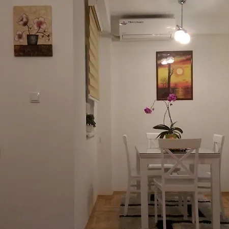 Apartman Tea Stan Na Dan Apartment *